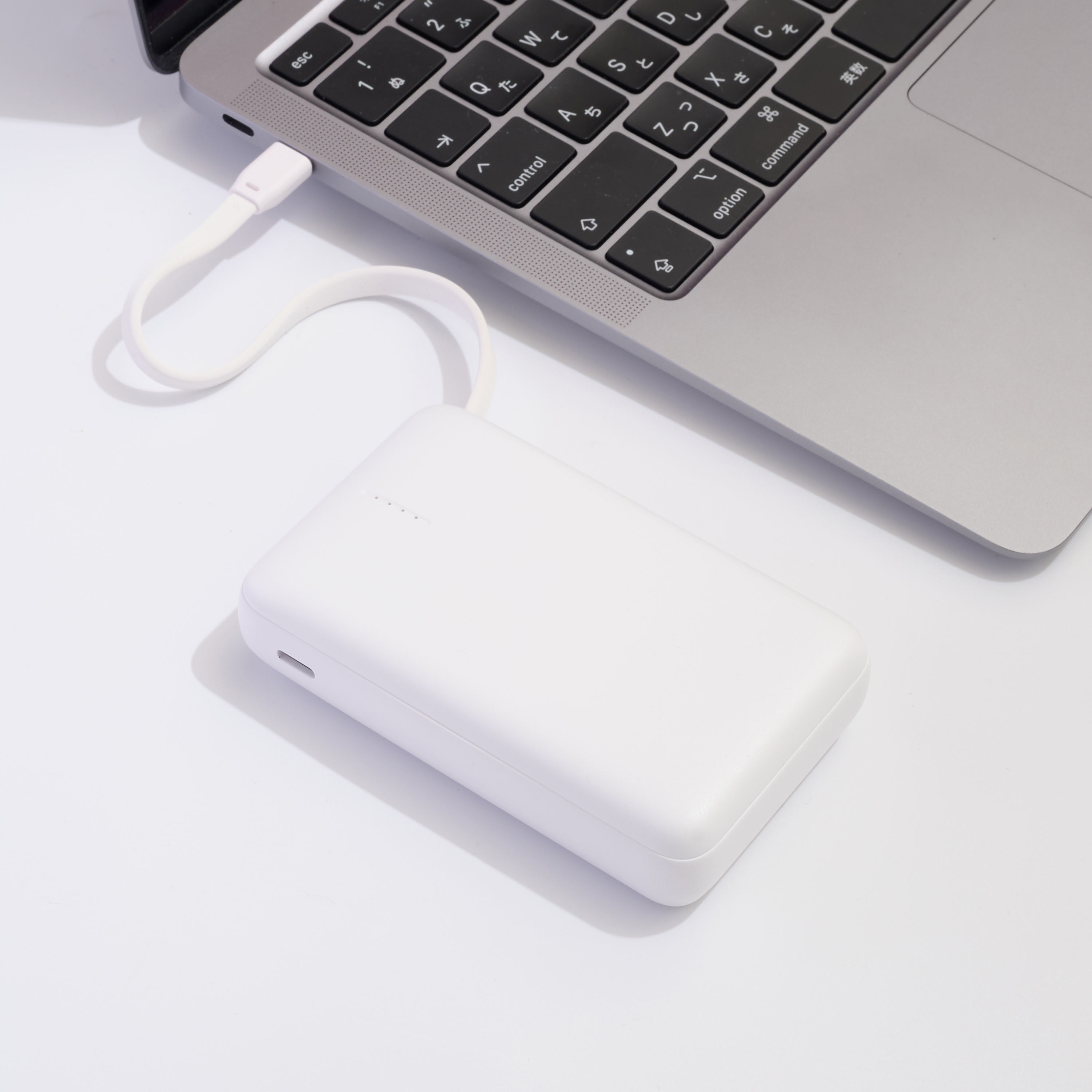 【短納期】リン酸鉄リチウムイオン電池使用 急速充電モバイルバッテリー 10000mAh